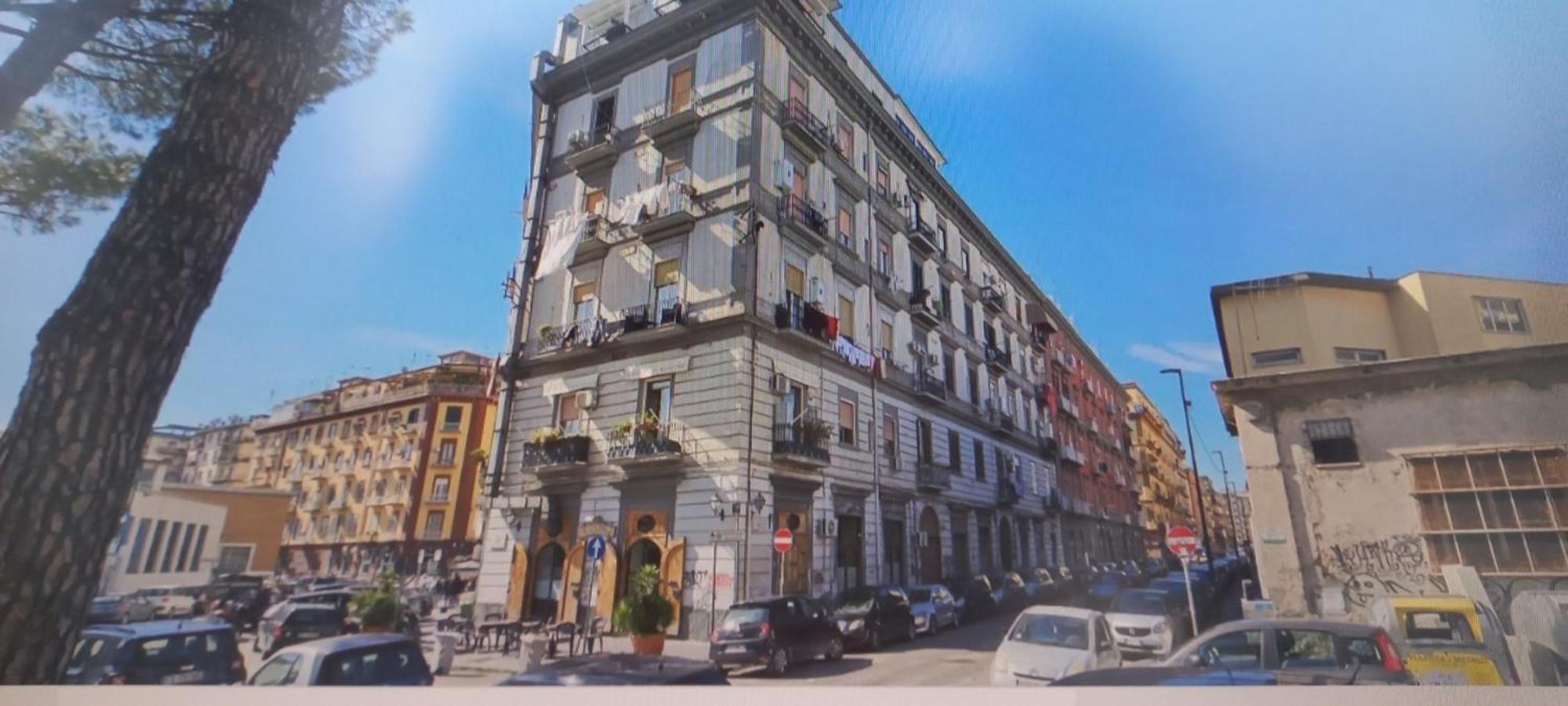 Al Centro Napoli Sinner Haus Esterno foto